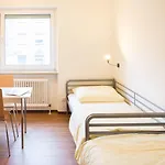 1, 2, Sleep Messe * Norimberga