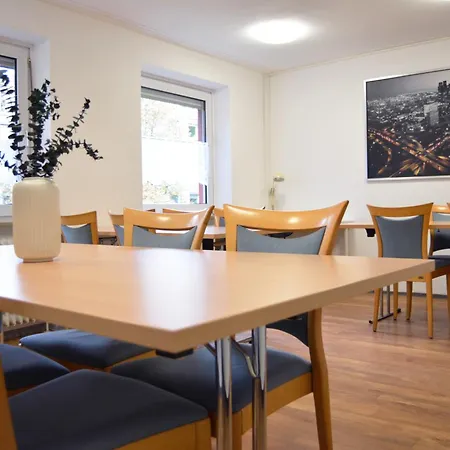 1, 2, Sleep Messe Hotel