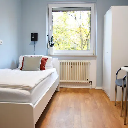 Hotel 1, 2, Sleep Messe