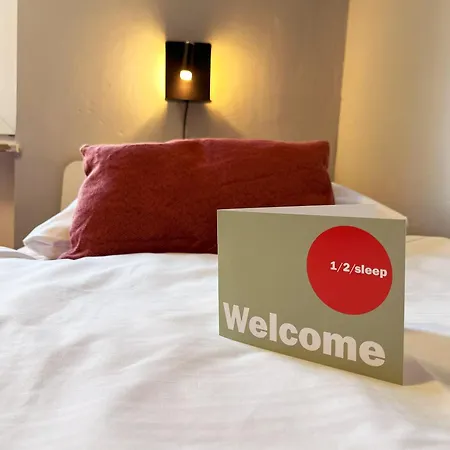 Hotel 1, 2, Sleep Messe *