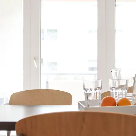 Hotel 1, 2, Sleep Messe *