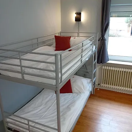 A1 Hotel *