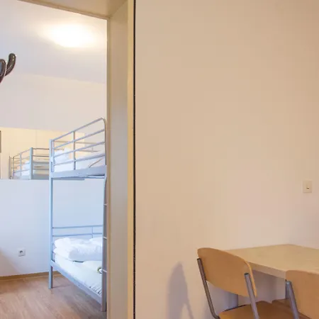 Hotel 1, 2, Sleep Messe *