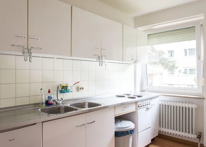 1, 2, Sleep Messe Hotel *